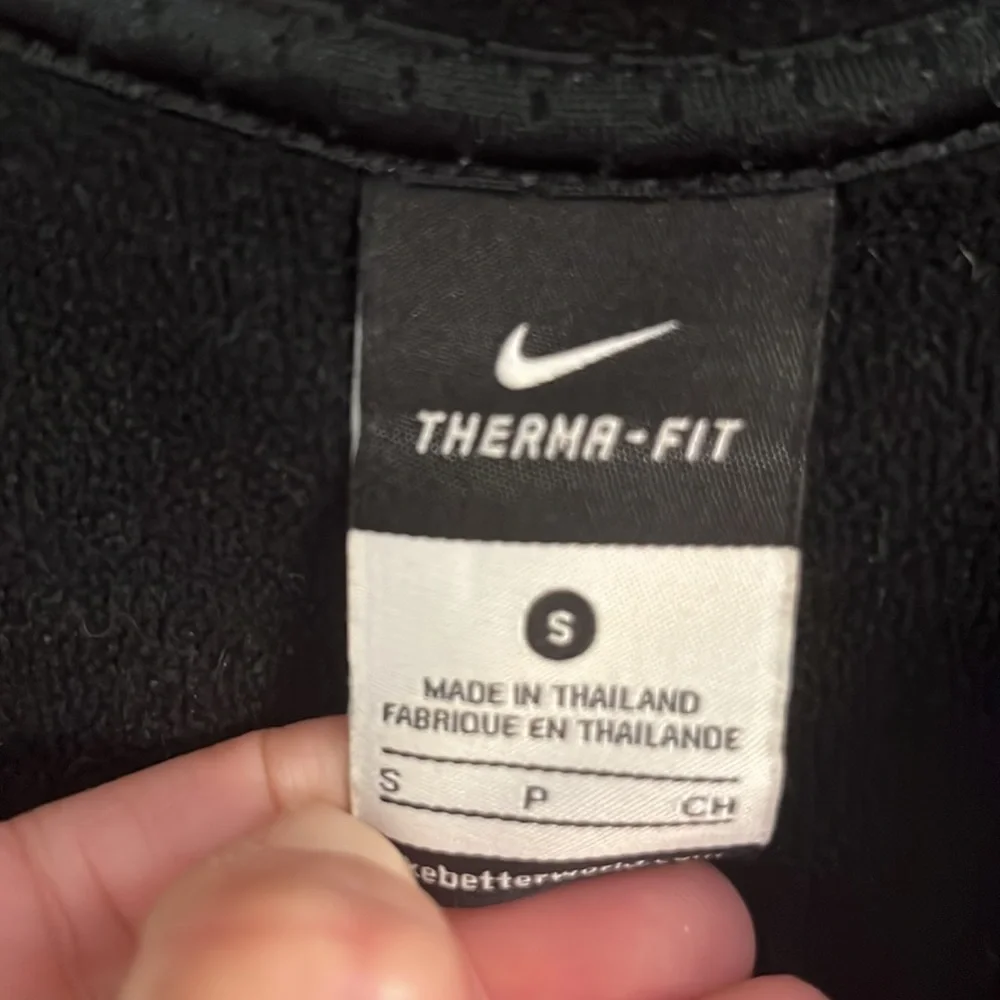 Nike Therma-fit Zippered Hoodie Jacket Black and Pink Size Small - Picture 2 of 5